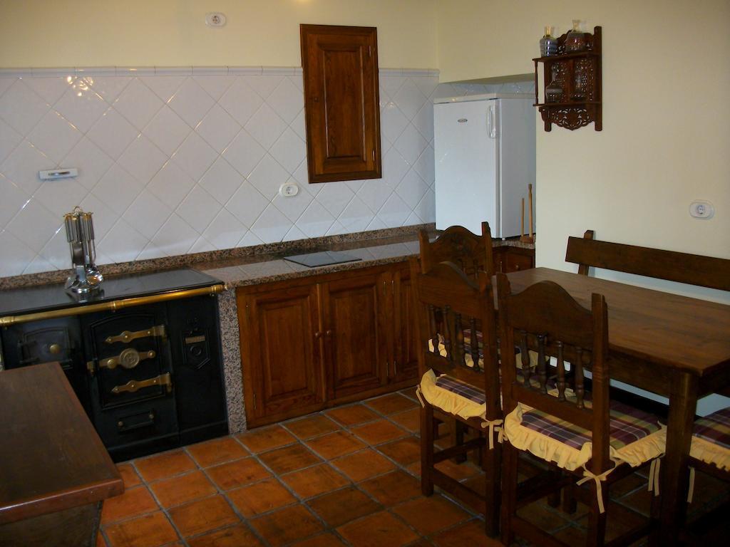 Casa De Aldea Los Glayus Pensionat Luarca Værelse billede